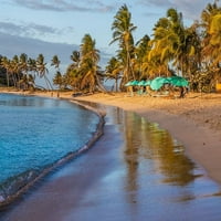 Karibi-Grenada - Otok Mairo suncobrani i ležaljke za plažu iz mn